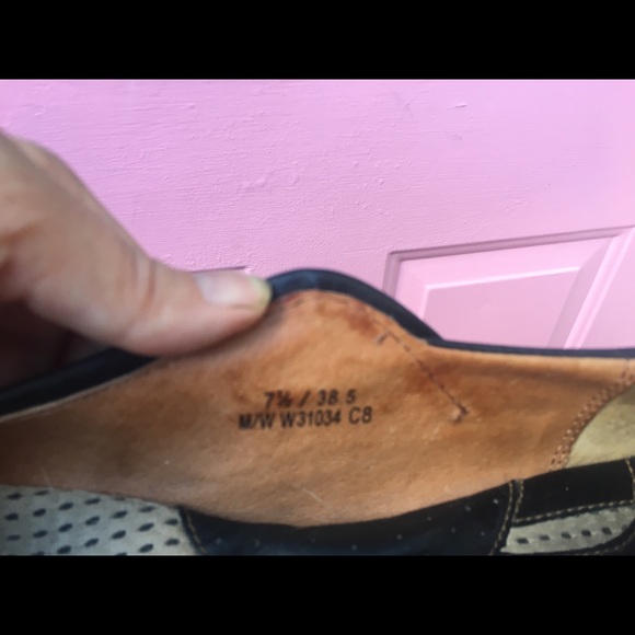 BORN Leather Shoes 7.5 - Picture 5 of 5